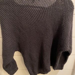 Jessica Simpson grey slouchy cropped sweater